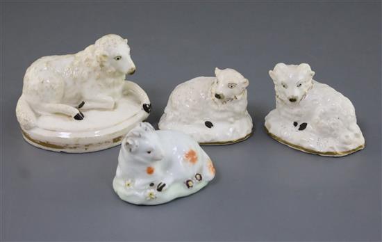 Three Rockingham porcelain figures of sheep, c.1830, L. 5.9cm - 8.2cm